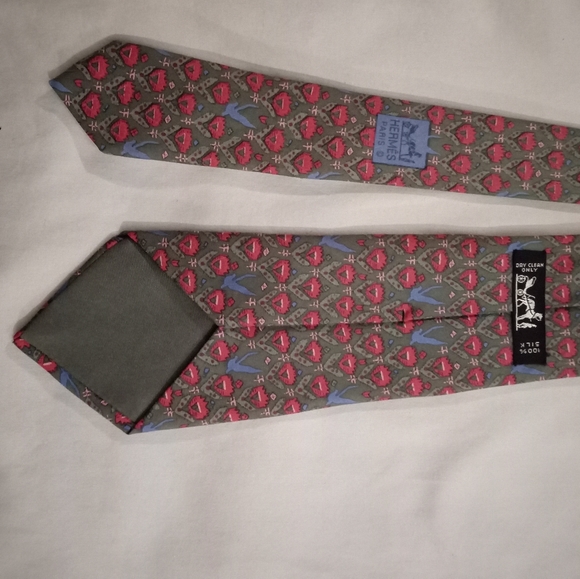 TIE- "HERMES" VINTAGE 💯% SILK - Picture 4 of 6